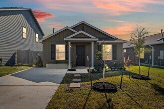 Building Photo - 13617 Knights Br Dr