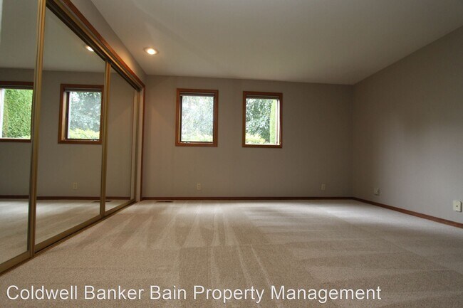 Foto del edificio - 4155 West Lake Sammamish Pkwy NE