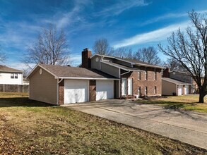 Building Photo - 1 420