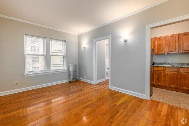 Living Room - The Onyx on Sheridan