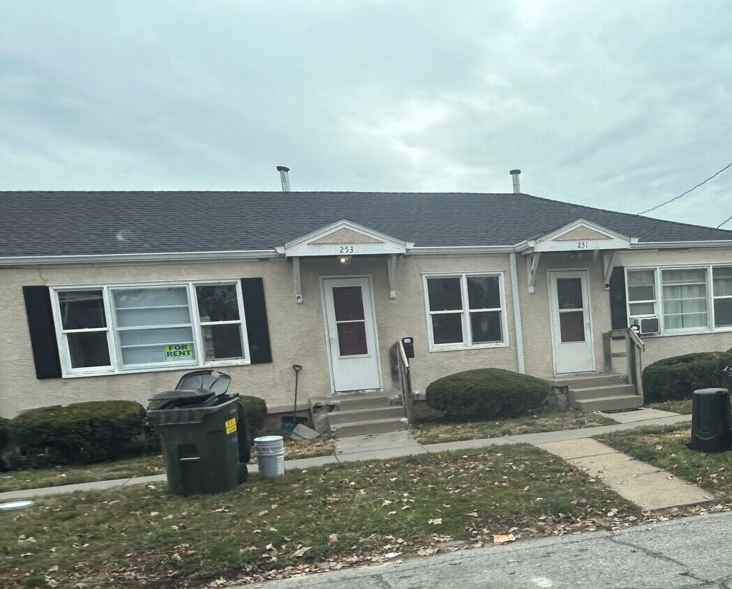 Foto principal - 253 N 29th St