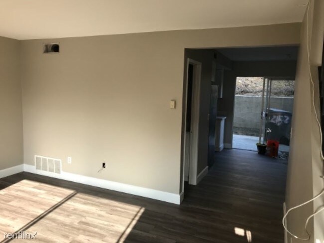 Building Photo - 2 br, 2.5 bath Apartment - 2152 Via Sonora