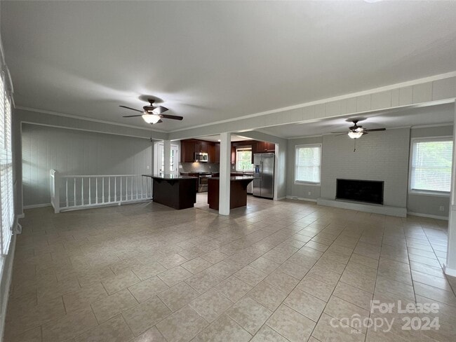 Building Photo - 17120 Green Hill Rd