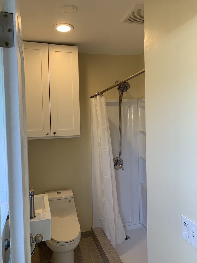 Foto del edificio - 2911 Central Ave