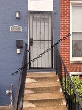 Building Photo - 834 N Stricker St