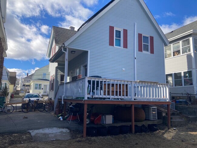 Building Photo - 7 Dracut St