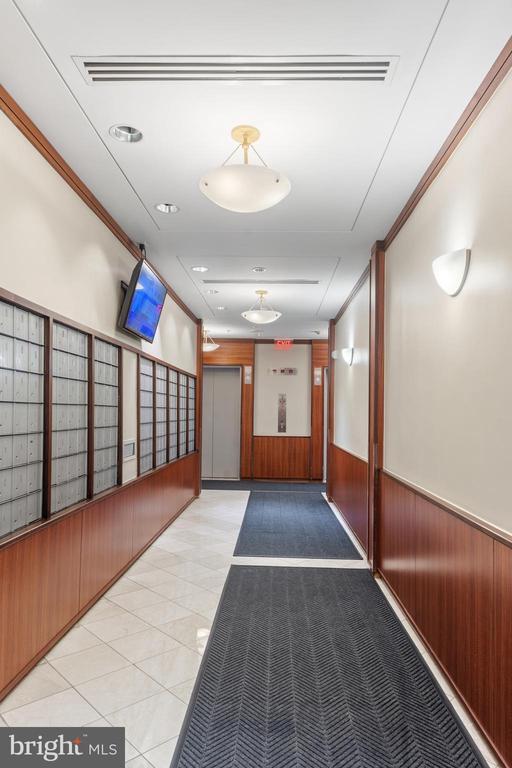 Building Photo - 900 N Stafford St
