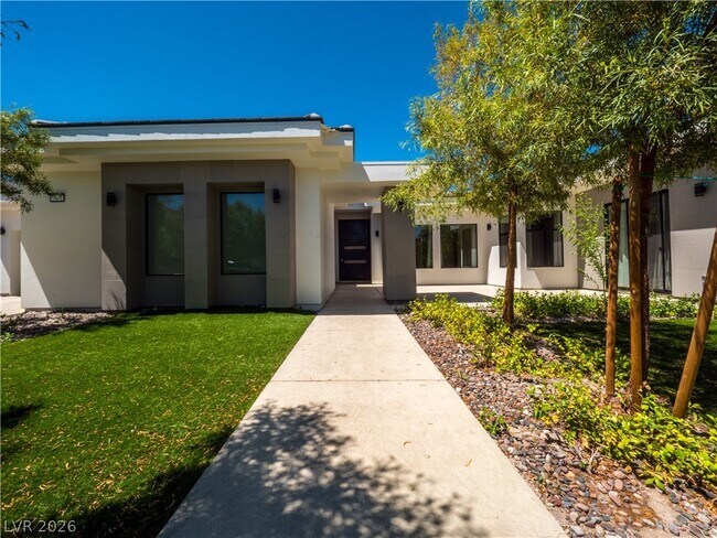 Foto del edificio - 7447 Yonie Ct