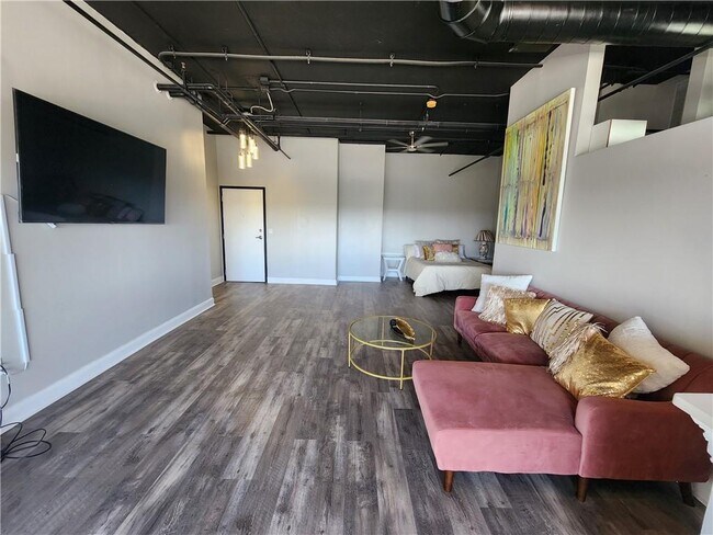 Foto del edificio - 120 Ralph McGill Blvd NE