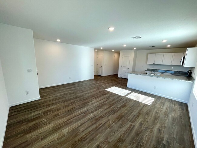 Foto del edificio - Brand new 3 Bedroom, 2 Bathroom Home in Ne...