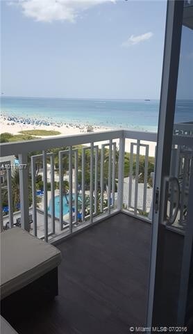 Foto del edificio - 401  Ocean Dr  1023