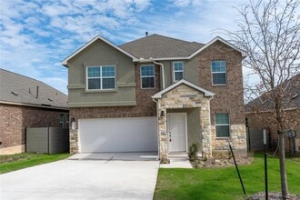 Building Photo - 913 Legends Ln