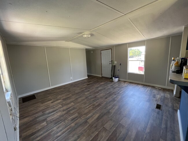 Building Photo - 1056 Meekins Rd