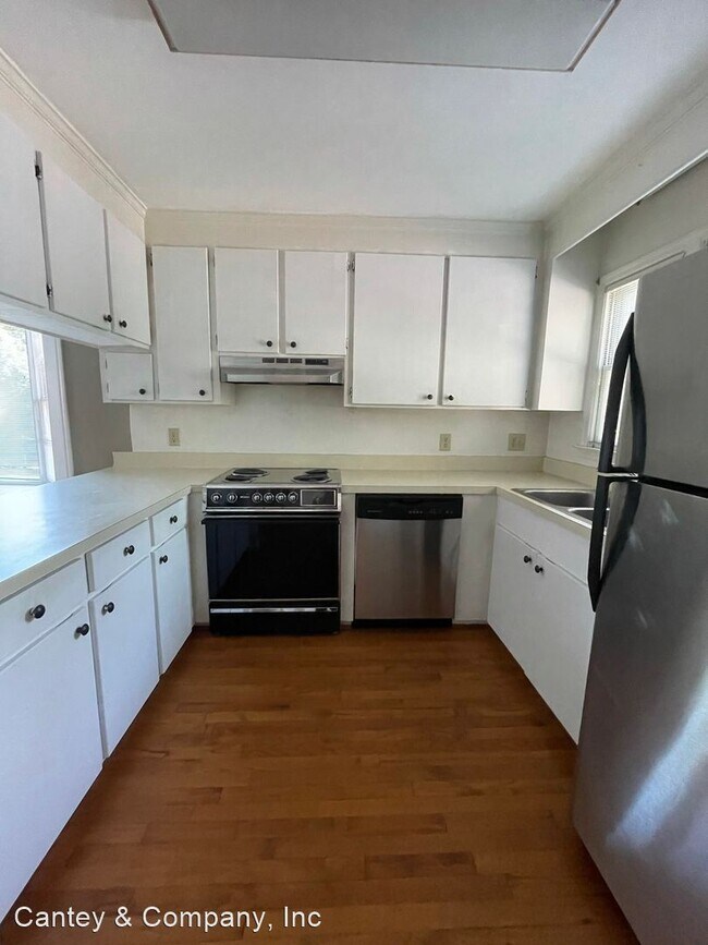 Building Photo - 2 br, 1.5 bath House - 920 Woodrow Street ...