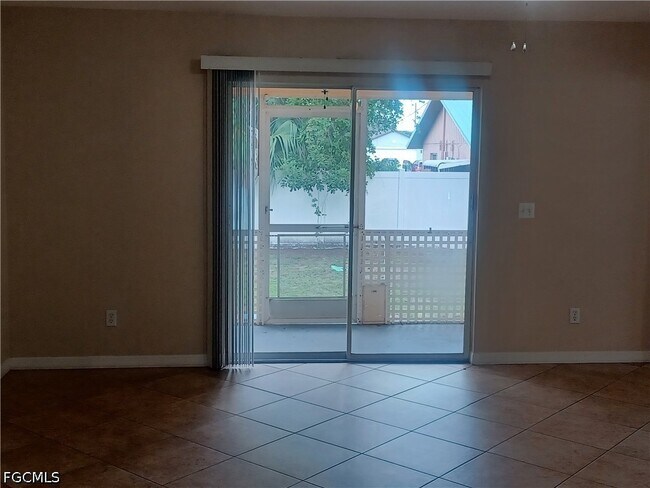 Foto del edificio - 100 Trafalgar Pkwy