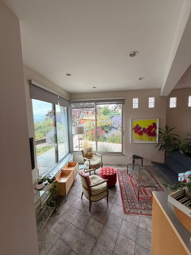 Photo - Beautiful Executive Retreat in the Avenues! Apartment