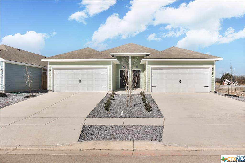 Foto principal - 1215 E Court St