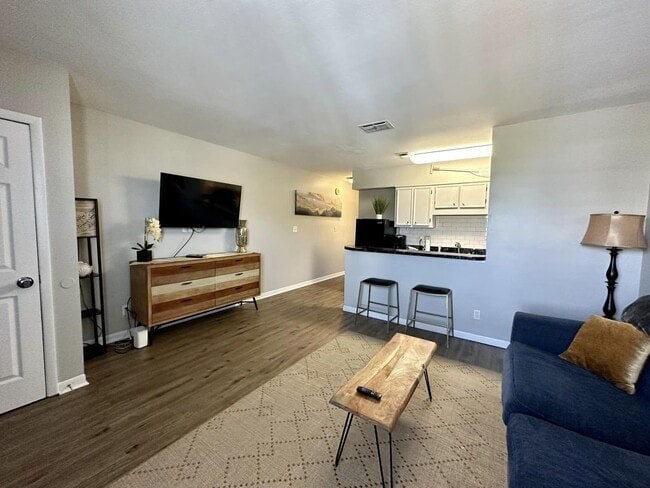 Building Photo - 312 Bream Ave