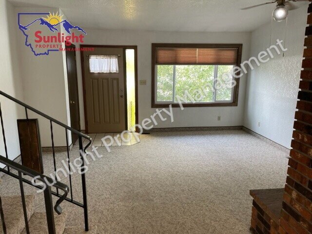 Foto del edificio - "Spacious 3-Bed, 2-Bath Duplex in Prime Billings Location – 1500 Sq Ft of Comfort!"