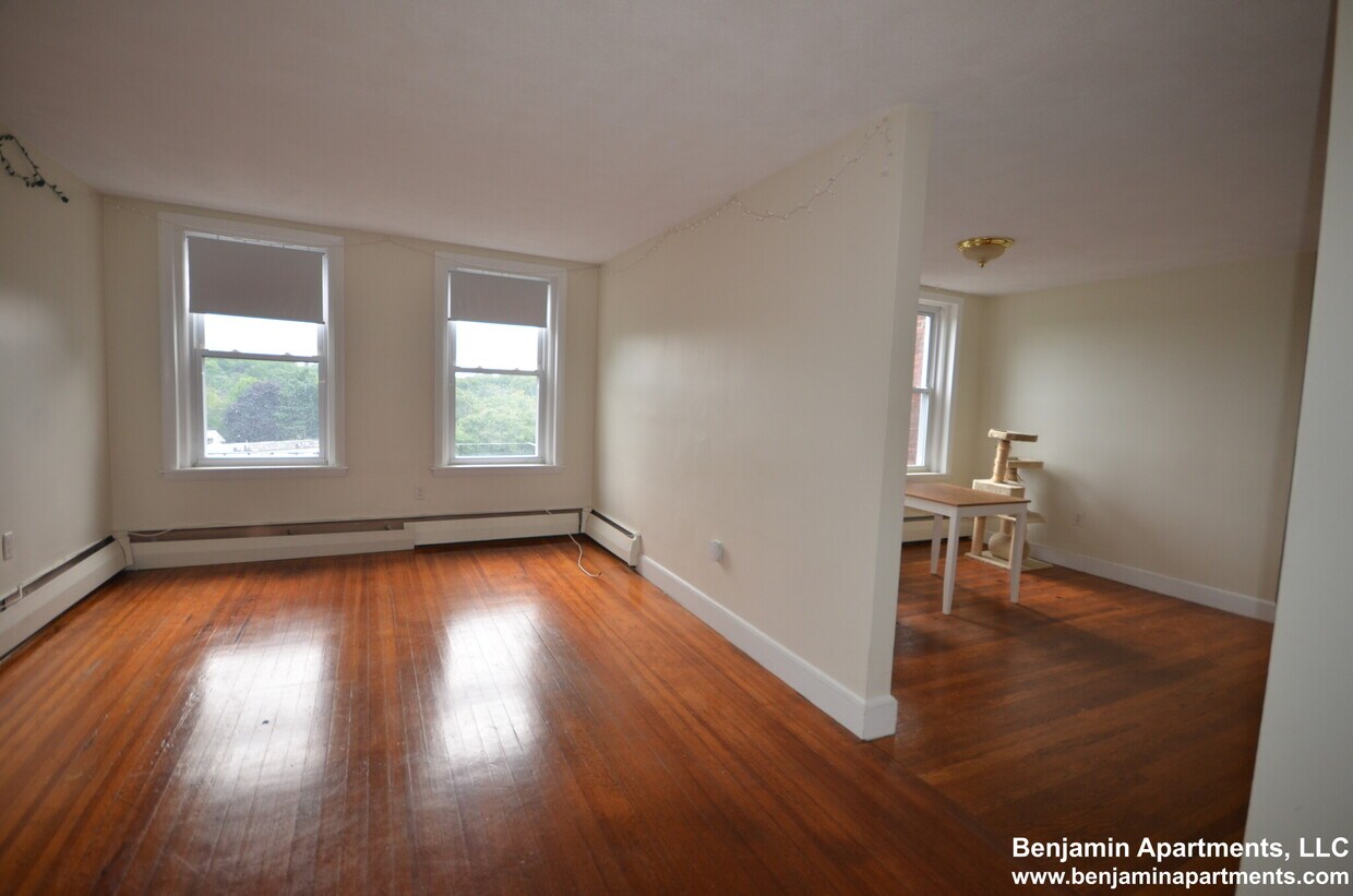 Foto principal - 316 Tappan St