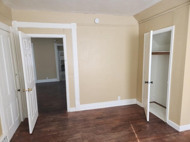 Photo - 2022 Castelar St Apartment
