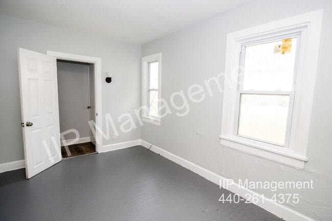 Building Photo - 3130 W 33rd St