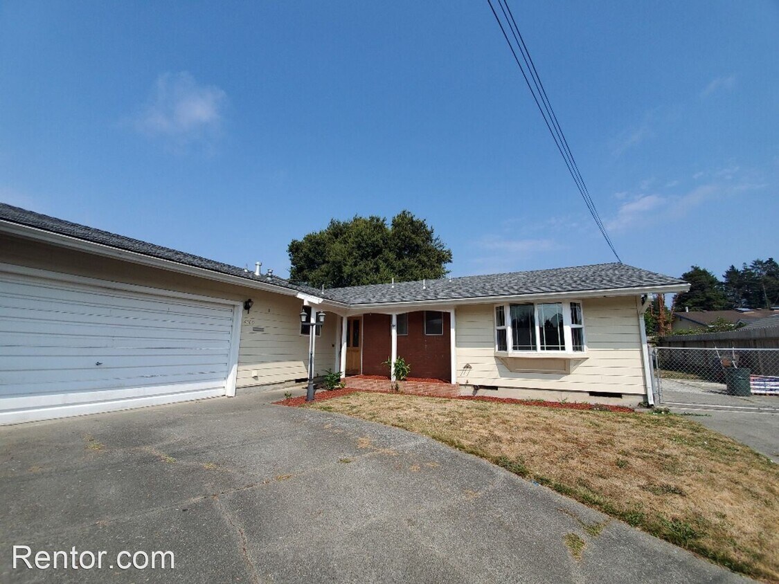 Primary Photo - 4 br, 2 bath House - 4169 Sunny Circle Dr