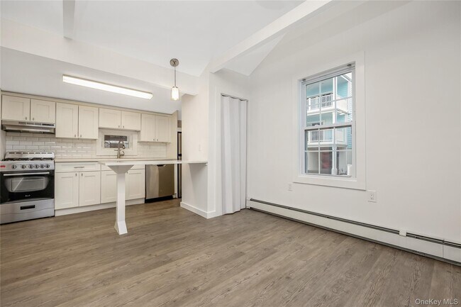 Foto del edificio - 195 Oceanview Ave