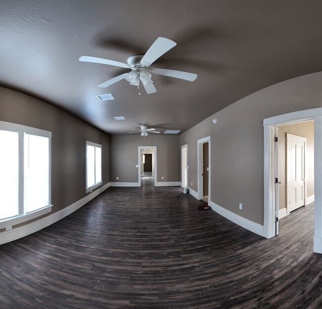 Building Photo - 108 N 4th St