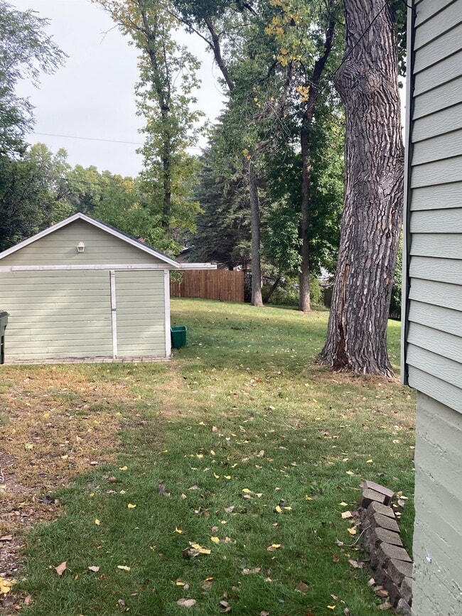 Foto del edificio - 630 W 7th Ave