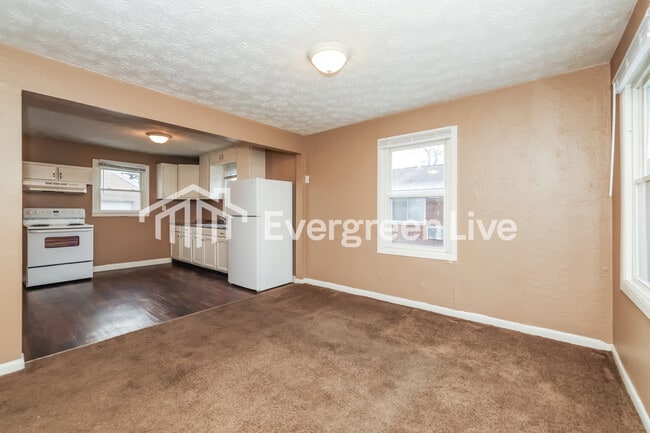 Building Photo - 1040 Harvard Ave