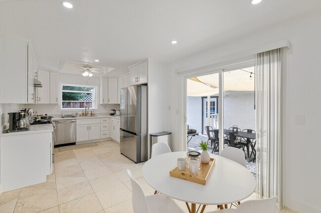 Foto del edificio - 15555 Union Ave