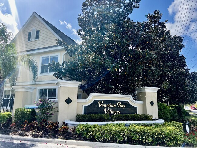 Building Photo - 4004 Venetian Bay Dr