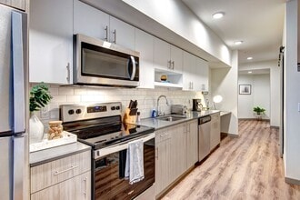 Building Photo - Midtown 64 Apartments