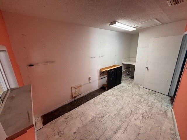 Foto del edificio - 7408 Commerce St