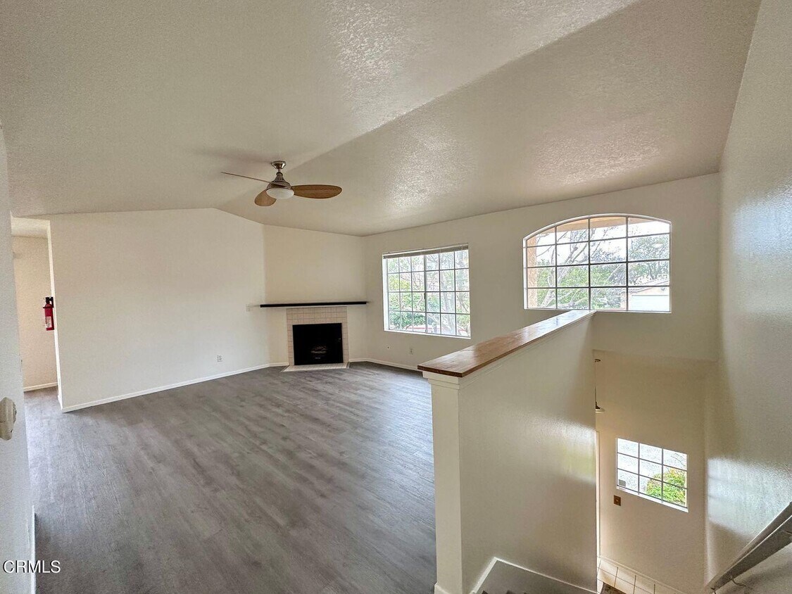 2077 Blackberry Cir, Oxnard, CA 93036 Condo for Rent in Oxnard, CA