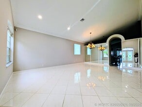 Building Photo - 7628 Eagle Point Dr