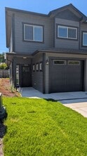 Building Photo - 1124 SE Catherine Way