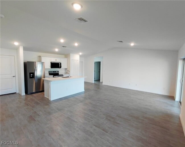 Building Photo - 909 NW 30th St