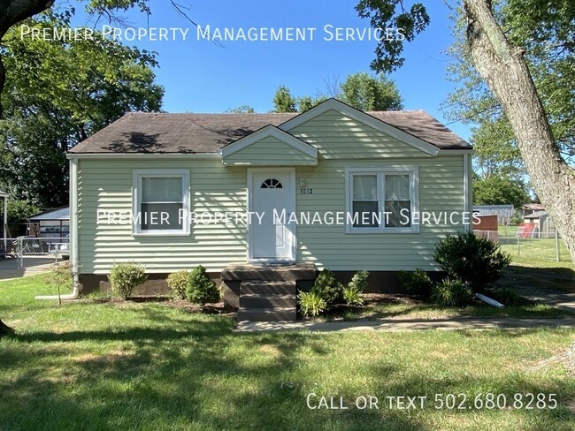 Building Photo - 3 bedroom home off of Outer Loop