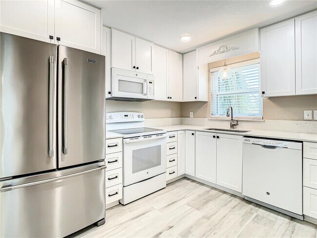 Foto del edificio - 4575 Cove Cir