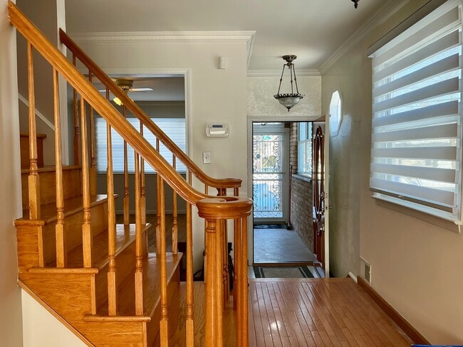 Building Photo - 306 Jefferson Ave