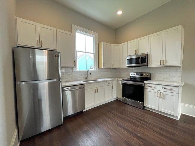 Building Photo - 2362 N Claiborne Ave