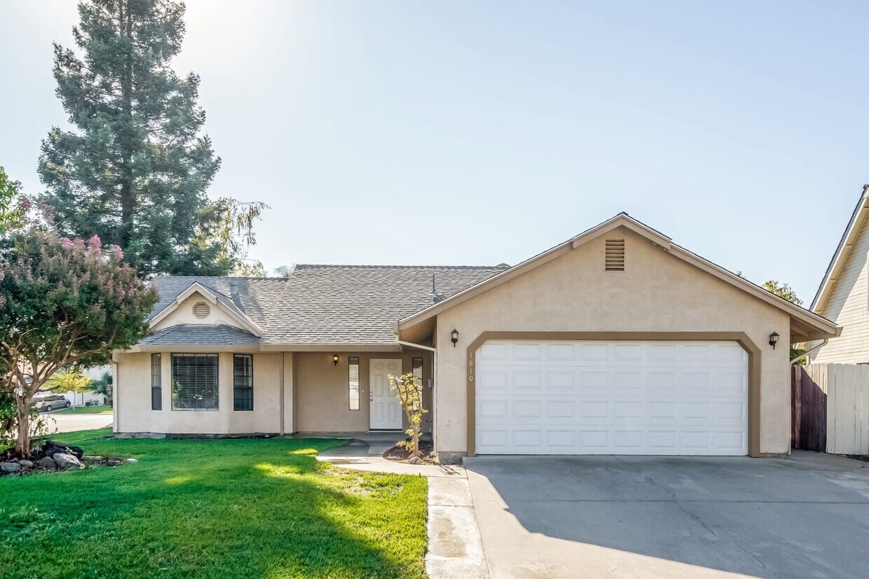 1810 W Joseph St House Rental in Yuba City, CA