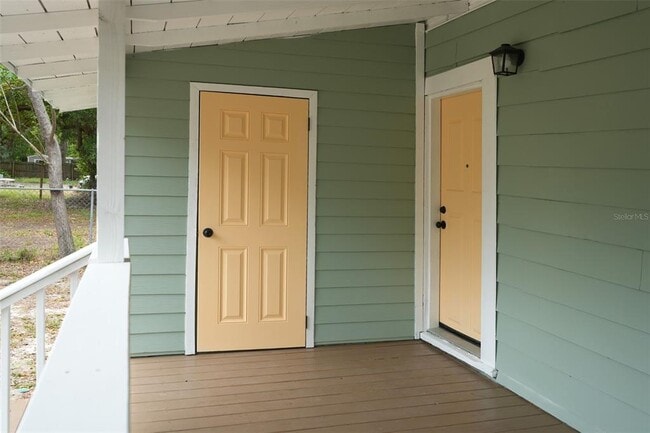 Foto del edificio - 1221 E Osborne Ave