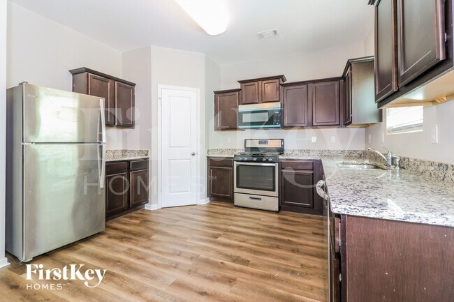 Foto del edificio - 659 Independence Ave