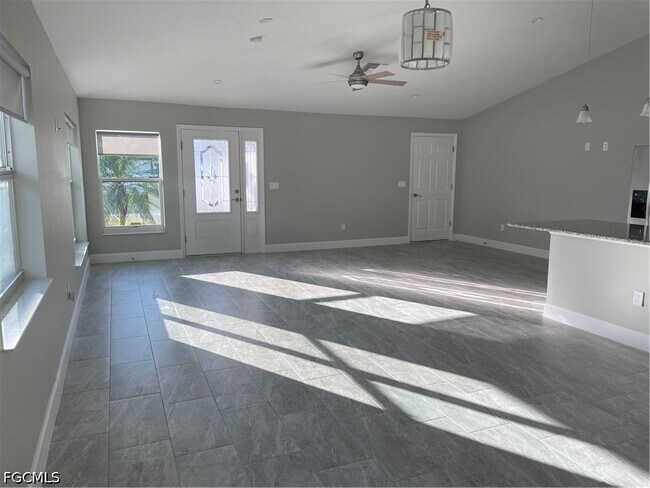 Foto del edificio - 174 Broward Ave