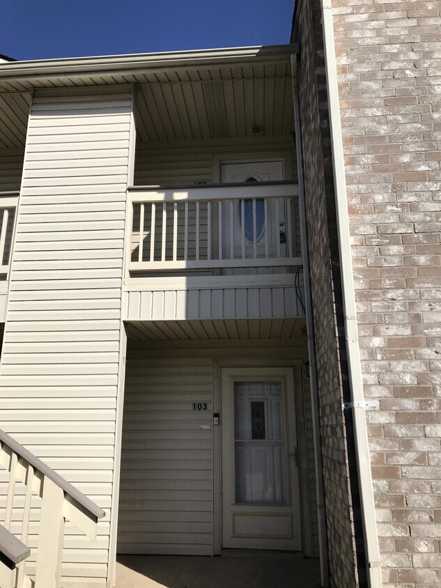 7600 Emmett F Lowry Expy, Texas City, TX 77591 Townhouse for Rent in