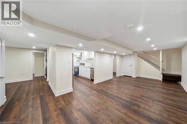 Photo du bâtiment - 78 Leaside Dr