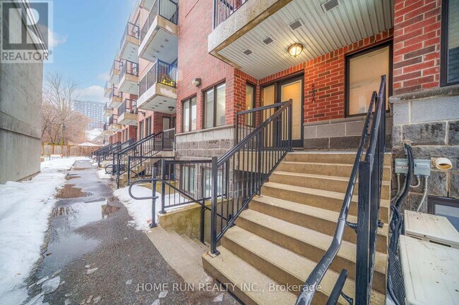 Photo du bâtiment - 458A King Edward Ave